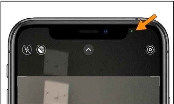 نمایش دو نقطه سبز و نارنجی در iOS 14 به چه معنا است؟