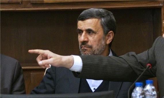 احمدی نژاد، همچنان عضو مجمع تشخیص می ماند؟