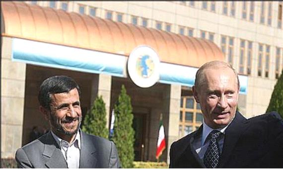 پرسش احمدی‌نژاد از پوتین درباره طالبان