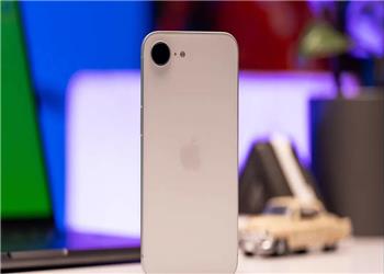 مدل جدید آیفون «خیلی زود» رونمایی میشود