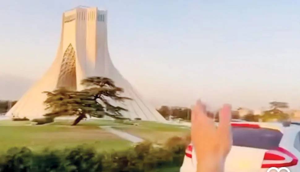 نشد که لب ایران بخندد