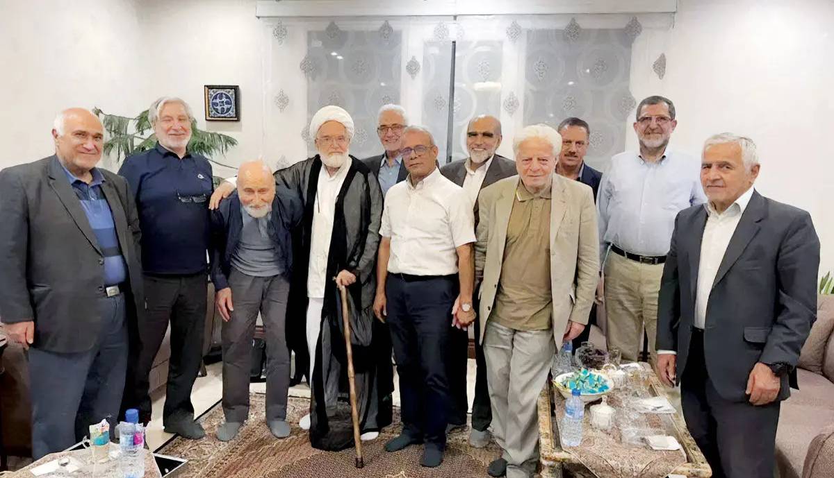 قطب‌های چپ قدیم؛ بازخوانی روابط کروبی و مجاهدین انقلاب