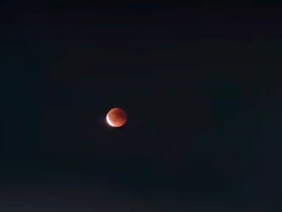 تایم‌لپس زیبا از ماه خونین دیشب