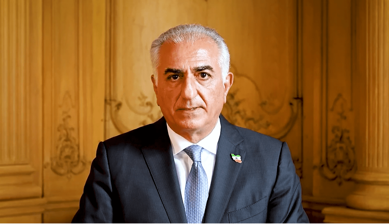 استندآپ کمدی رضا پهلوی در مراسم درگذشت برادرش!