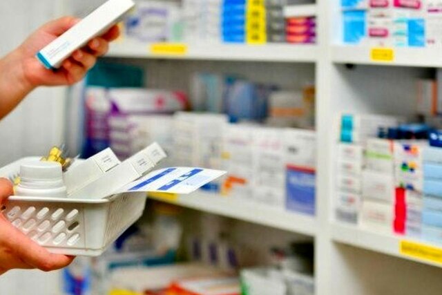 داروخانه‌ها اجازه پس گرفتن دارو از بیمار را ندارند