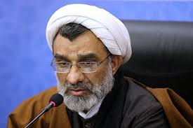 خسروپناه: در سازمان‌های دولتی مسئله حجاب رعایت نمی‌شود