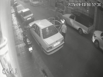 لحظه سرقت دستبند طلا در محله یاخچی آباد تهران