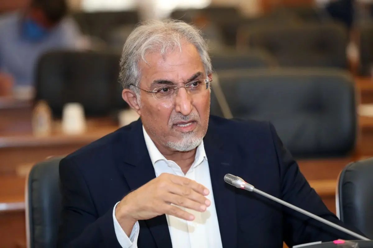 راغفر: 6١ نفر ١٣٠ همت از بانک آینده وام گرفتند و پس ندادند