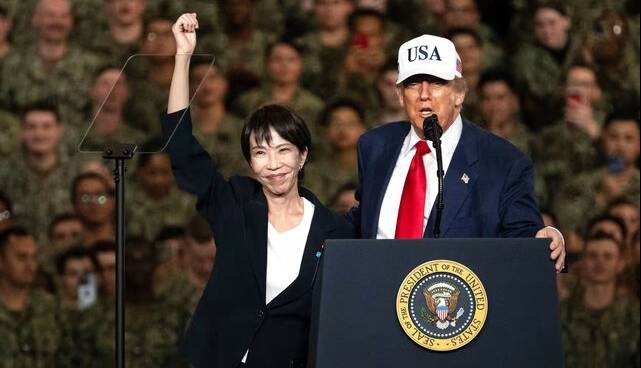 ژاپن نخستین بخش از موشک‌های آمریکایی را از ترامپ تحویل گرفت