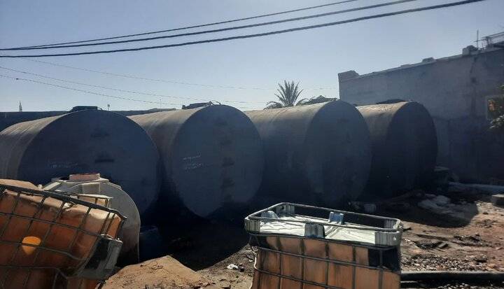 کشف ۱۰۰ هزار لیتر سوخت قاچاق در یک جزیره؛ ۱۶ دستگاه تریلی توقیف شد