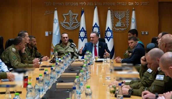 وزیر جنگ اسرائیل، دهان فرماندهان را دوخت