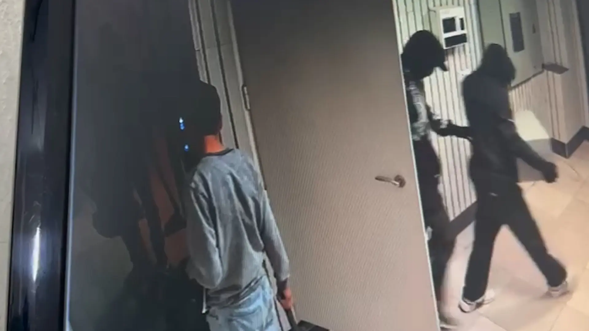 حرفه‌ای‌ترین سرقت‌‌ خانگی اخیر؛ دزدی ۱۰ میلیاردی در ۳۵ دقیقه