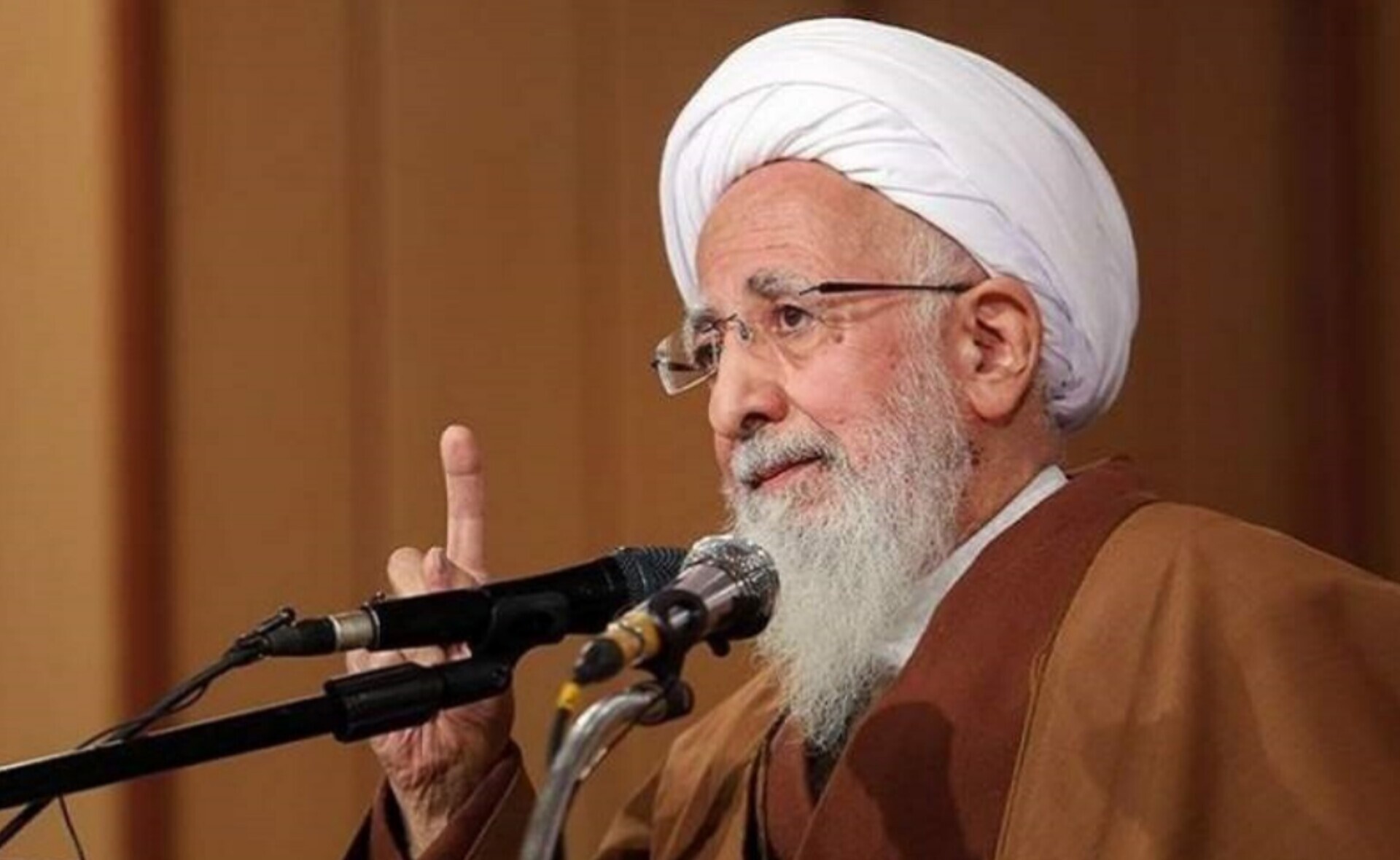 آیت‌الله جوادی آملی: گسترش برخی گناهان همچون گرفتن زیرمیزی و رومیزی، سبب نزول بلا و بازداشتن [بارش باران] می‌شود