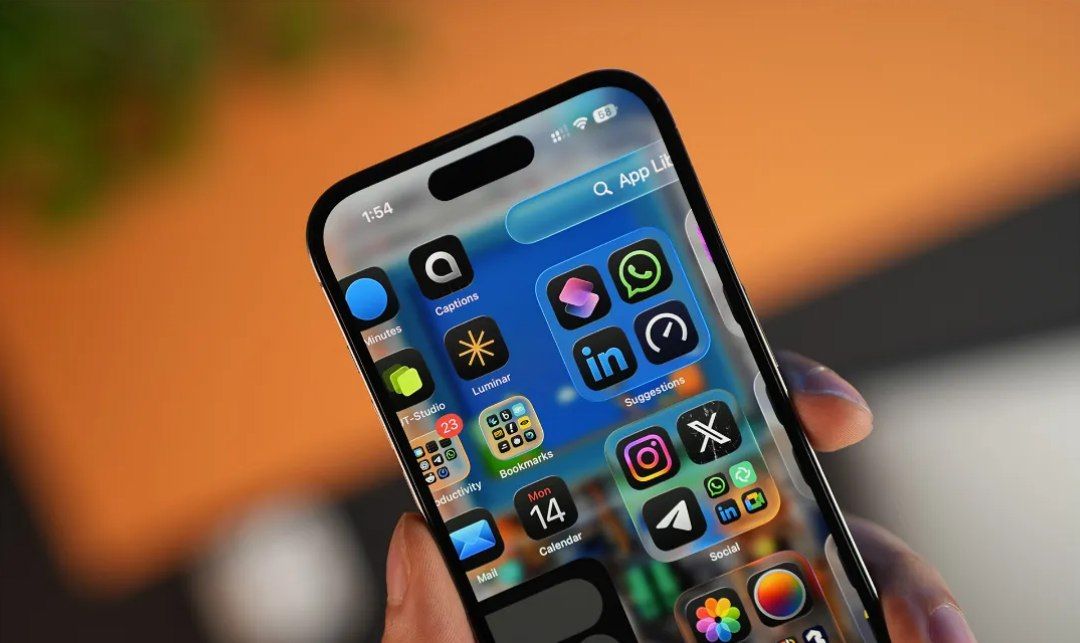 آپدیت جدید آیفون، طراحی شیشه‌ای را بهبود می‌دهد