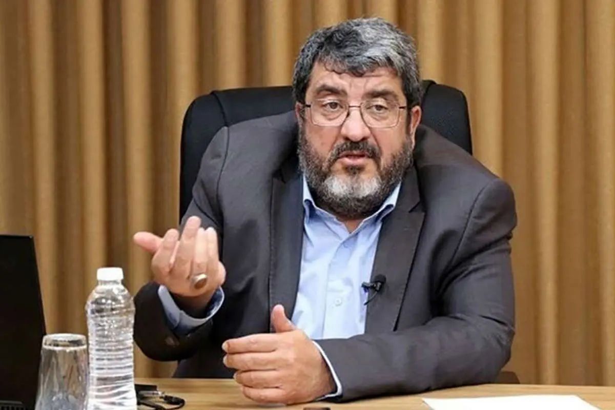 ایزدی به سیاستمدارانی که مدعی مذاکره و بلد بودن زبان دنیا هستند طعنه زد