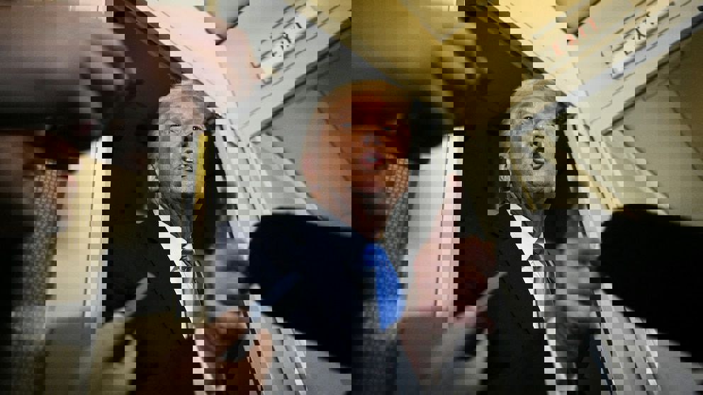 واشنگتن‌پست: ترامپ حین مذاکرات مشغول برنامه‌ریزی برای حمله به ایران بود