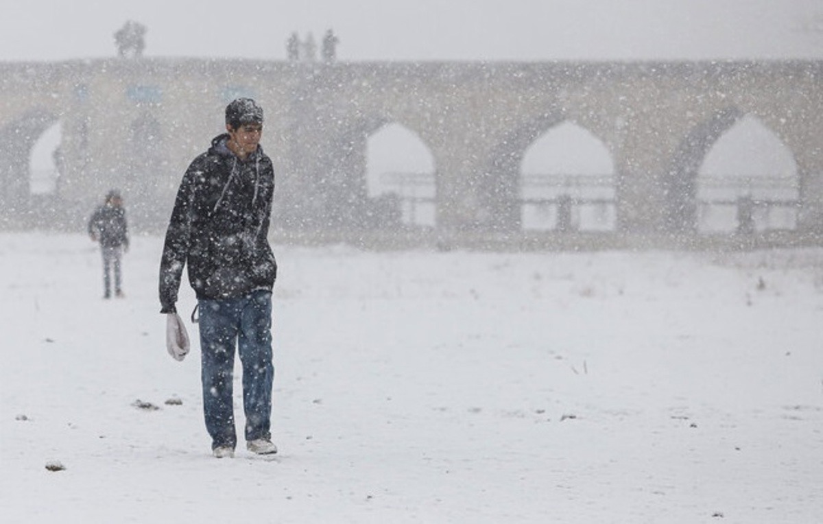 «نصف جهان» پس از سال‌ها سفیدپوش شد