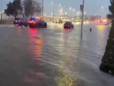 تصاویری از جاری شدن سیل در کالیفرنیا