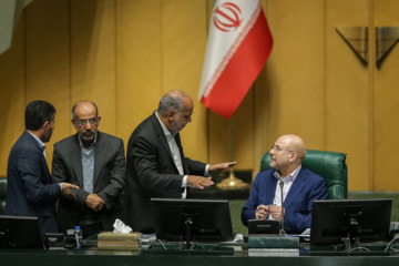 نتیجه جلسۀ ۴ ساعته مجلس با مسئولین اقتصادی دولت چه بود؟