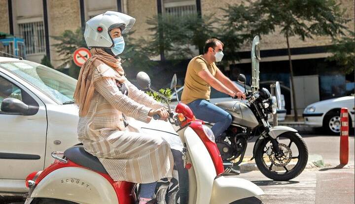 معاون رئیس‌جمهور: با مقررات فعلی می‌توان برای خانم‌ها گواهینامه موتورسیکلت صادر کرد