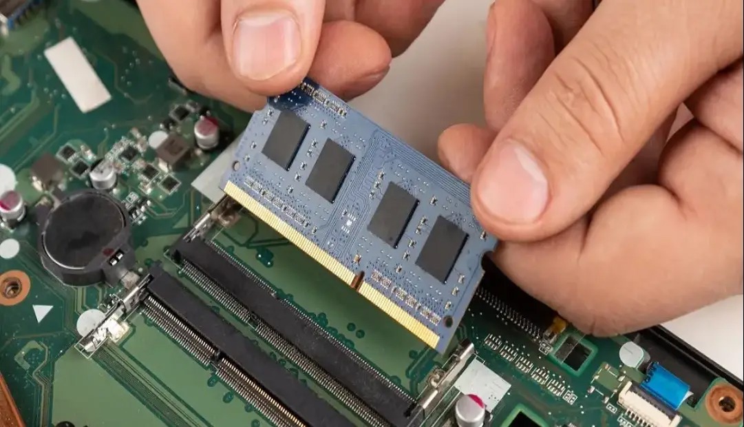 سامسونگ تولید رم‌های DDR۴ را تا پایان ۲۰۲۶ افزایش می‌دهد