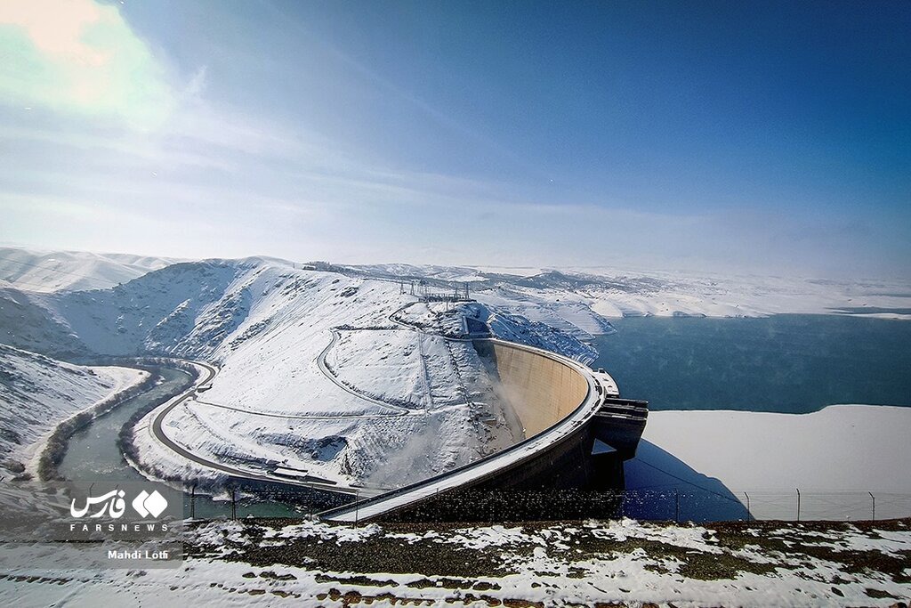 سد زاینده‌رود یخ بست