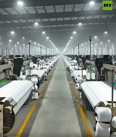 کارخانه پوشاک تمام رباتیک چین، جهان را حیرت‌زده کرد