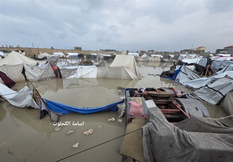 غرق شدن چادر آوارگان در جنوب نوار غزه