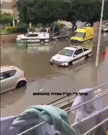 خیابان‌های سرزمین‌های اشغالی را آب بُرد