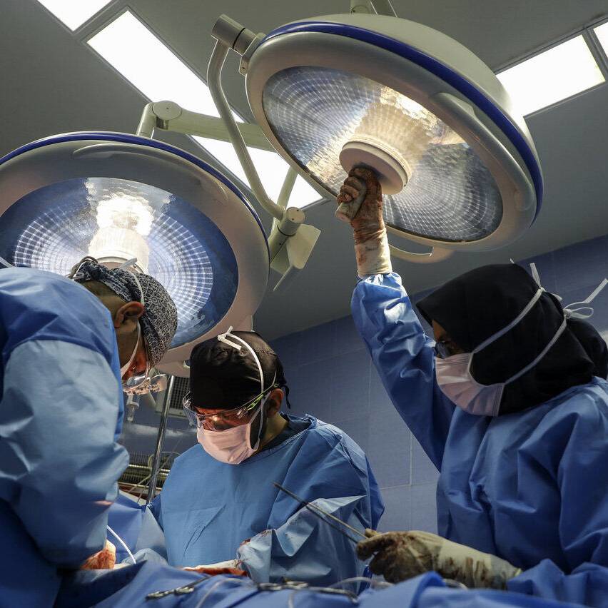 برداشتن توده ۴ و نیم کیلویی از شکم بانوی ۵۳ ساله