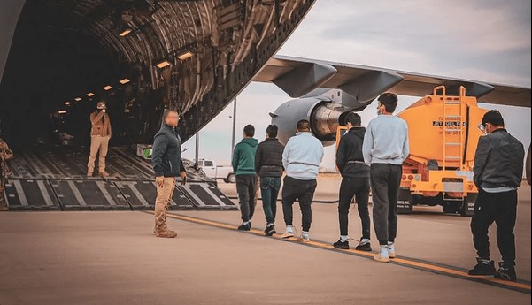 انتقال مهاجران از آمریکا به کشور ثالث