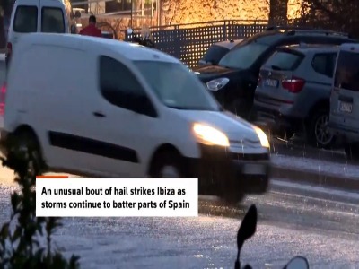 بارش متداوم و غیرمعمول تگرگ در یک جزیره توریستی