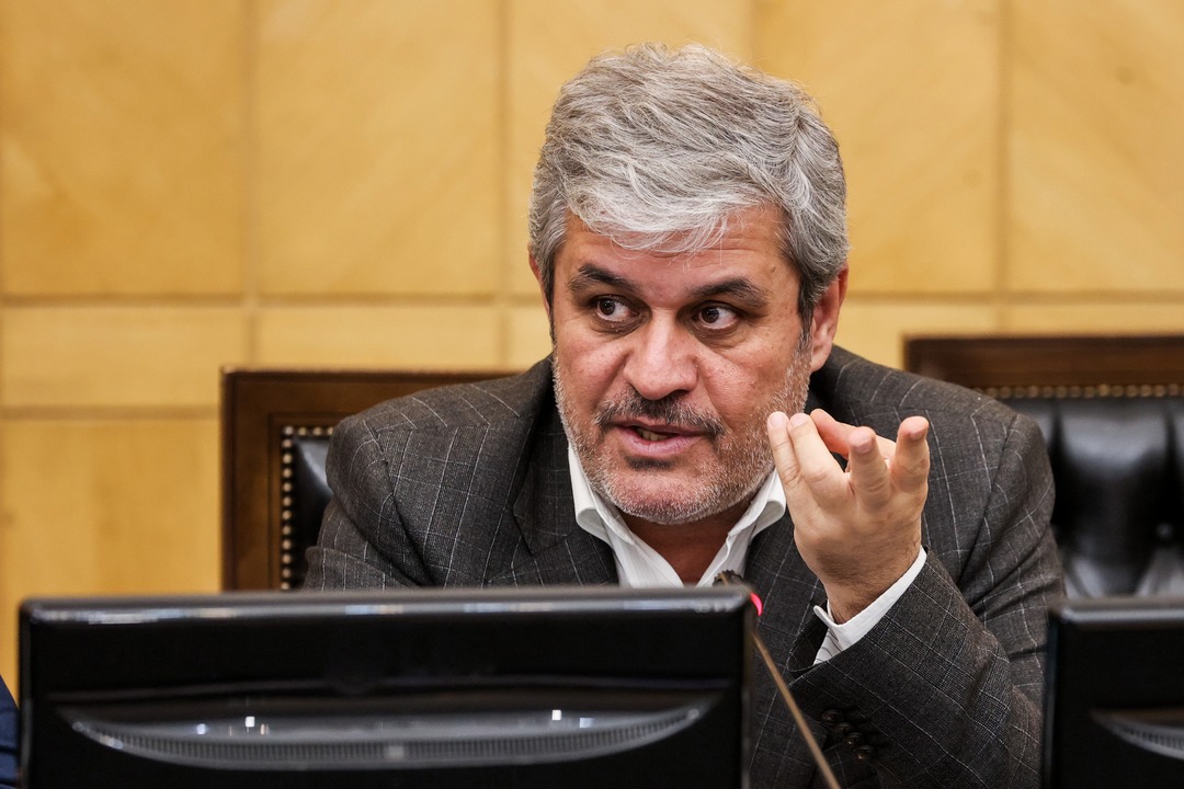 تاجگردون: سال آینده دریافتی کارمندان بیش از ۲۰ درصد افزایش می‌یابد