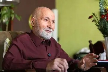 ناگفته های بهزاد نبوی از خودکشی‌ نافرجامش با سیانور/ چه بخواهیم و نخواهیم محور اصلاحات با خاتمی است/ نسل زد تتلو را می‌شناسد؛ نه خاتمی و موسوی را