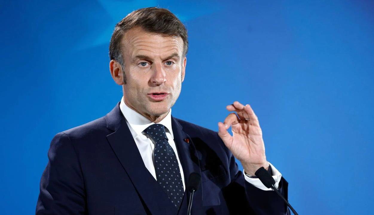 مکرون: فرانسه روش سرنگونی مادورو را نه تایید و نه حمایت می‌کند