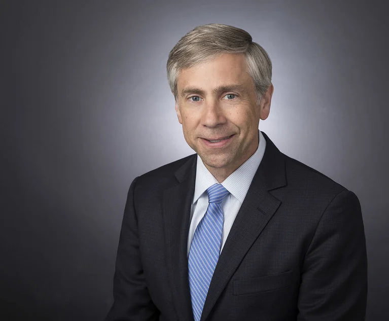 مادورو، وکیل جولیان آسانژ (افشاگر مشهور) را برای دفاع از خود انتخاب کرد