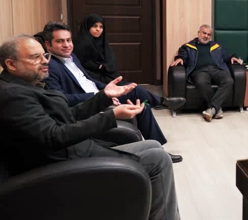 نشست رییس هیات مدیره بیمه دی و مدیران بنیاد شهید قزوین