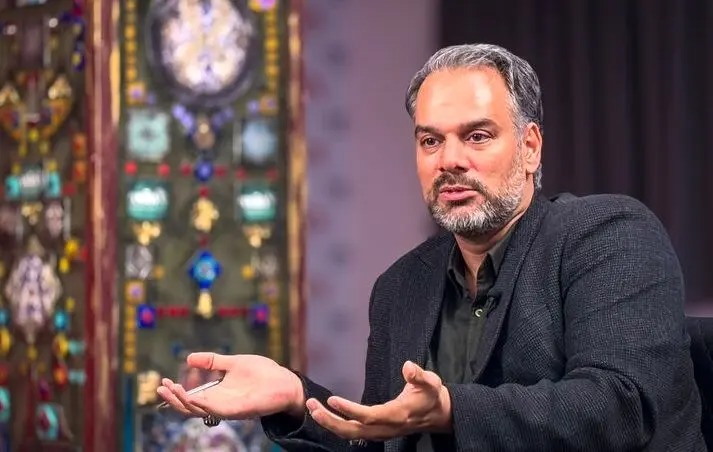 معترض دیروز، وقتی اعتراضش شنیده نمی‌شود، تبدیل به آشوبگر امروز می‌شود/ نمی‌دانم چرا نمی‌توانند برابر تندروها بایستند و مقاومت کنند/ اگر بودجه نهادهای بی‌مصرف حذف می‌شد، می‌توانستند نزدیک به ۱۰۰ درصد حقوق فرهنگیان را اضافه کنند