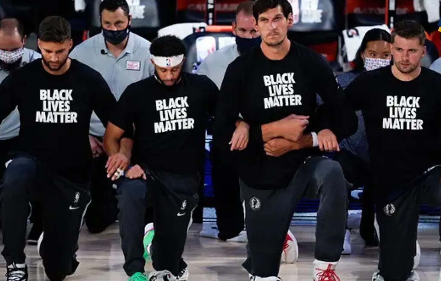 تشویق ورزشکار آمریکایی بابت موضع گیری سیاسی اجتماعی و تشکیل پرونده برای ورزشکار ایرانی/ روایت استاندارد دوگانه رسانه‌های حاکمیتی با حق اعتراض سلبریتی‌ها