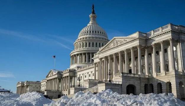 دولت آمریکا موقتا تعطیل شد