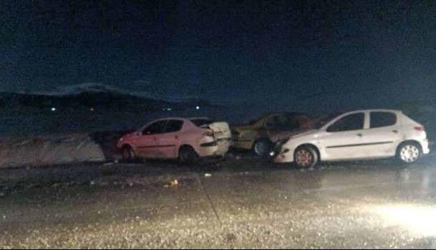 تصادف زنجیره ای یک کشته و ۷ زخمی برجا گذاشت