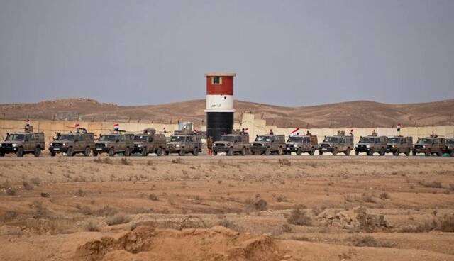 آمریکا ۲۰۰۰ تروریست داعشی را از سوریه به عراق انتقال داد