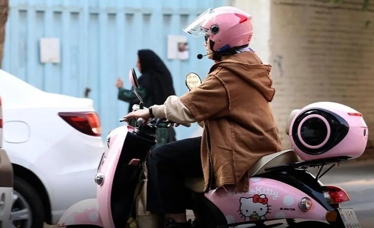 نماینده مجلس: به صدور گواهینامه موتور برای بانوان رای نمی‌دهیم ، اولویت نیست