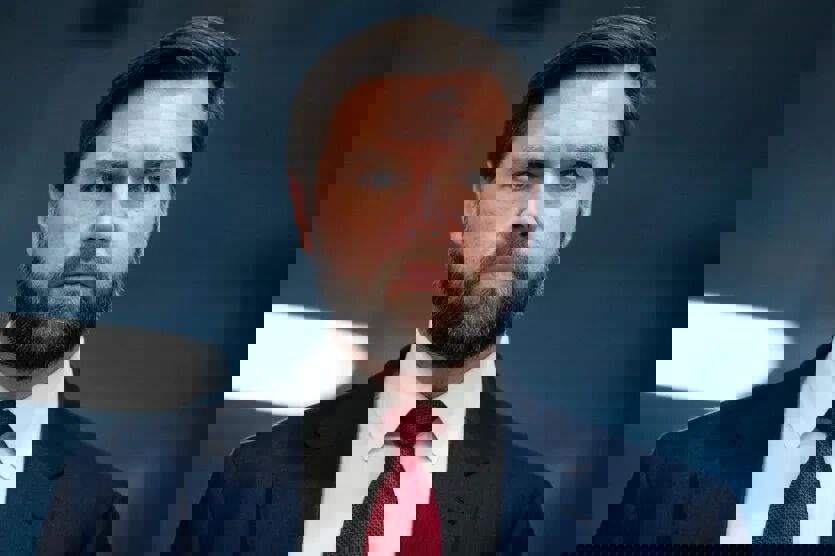 بازداشت یک آمریکایی به اتهام تهدید ونس به قتل