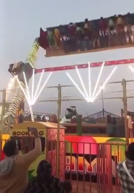 سقوط وسیلۀ بازی یک شهربازی در هند