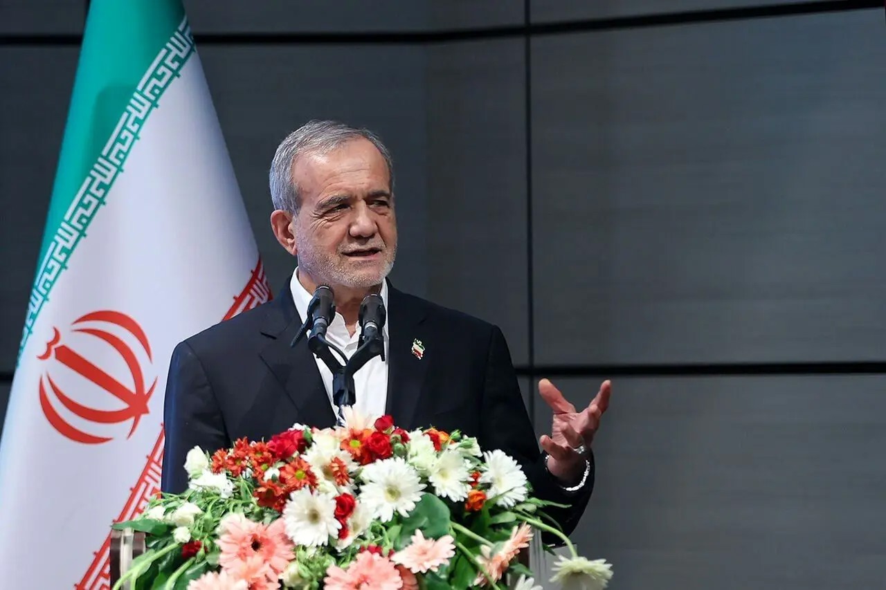 رئیس جمهور خطاب به رسول صلاحی: گنبد را می‌دهم به شما، بروید درستش کنید