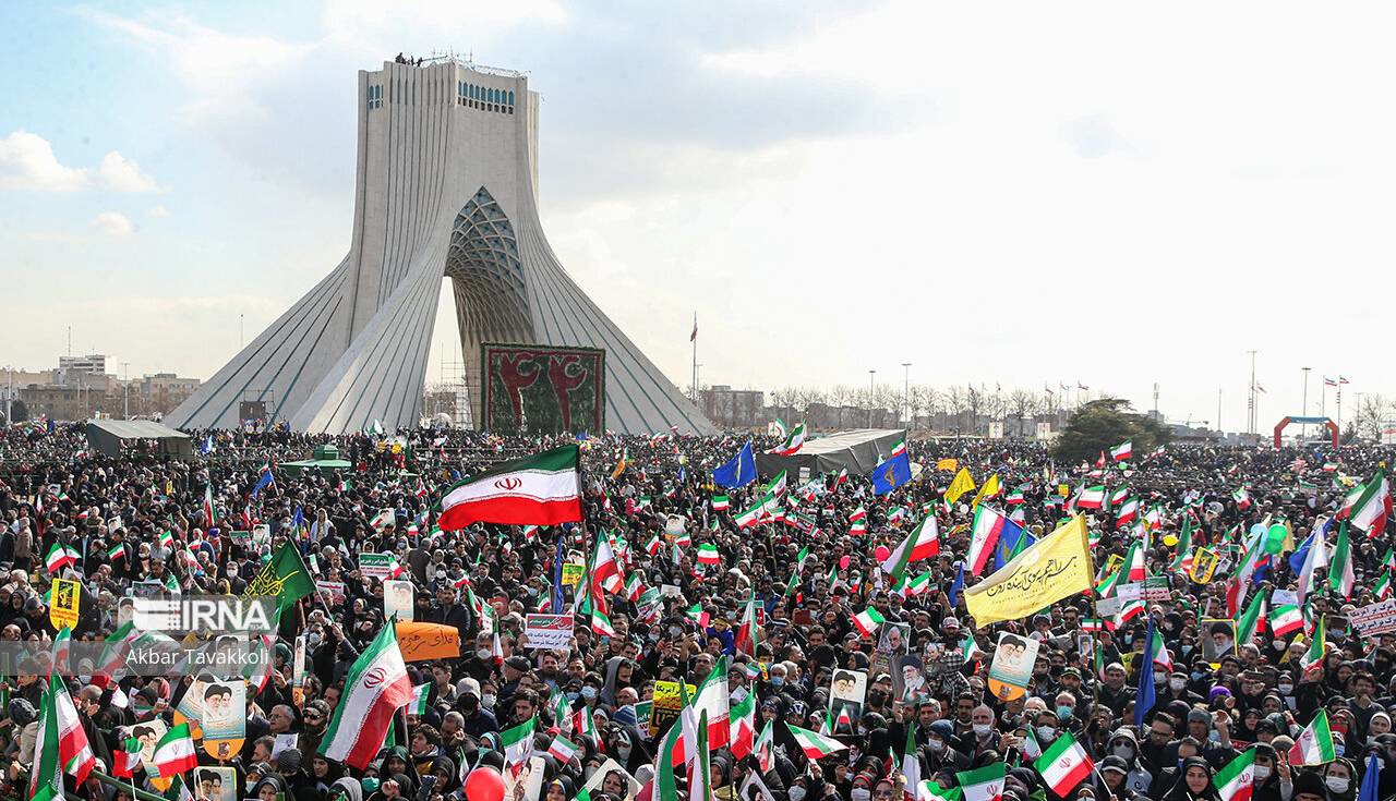 کیهان گزارش داد: روایت صهیونیست‌ها و مزدورانشان از «راهپیمایی انبوه» ملت ایران