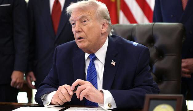 ترامپ دستور توقیف کشتی‌های عازم کوبا را برای یک سال دیگر تمدید کرد