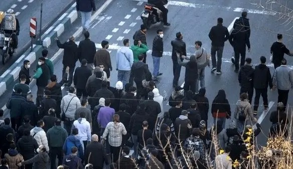 خط مقدم معترضان دی چه کسانی بودند؟