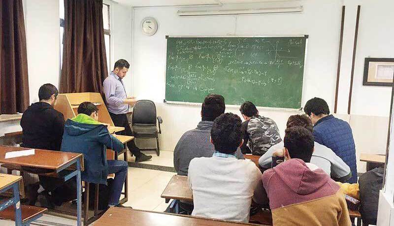 دریافت گواهینامه صلاحیت حرفه‌ای برای همه معلمان اجباری شد